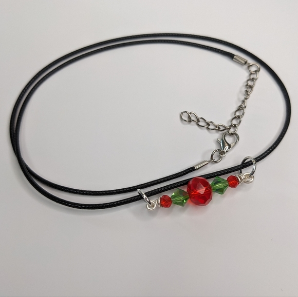Merry Christmas Holiday Necklace Red Green Glass Beads Simple Sweet Handmade - Picture 4 of 12